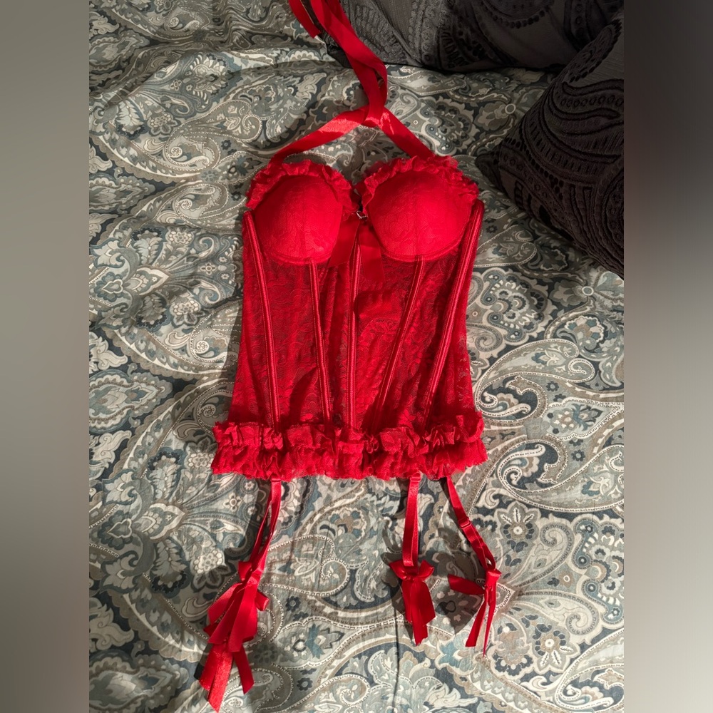 Red Corset with Diamond Heart and Ruffles, medium. NWOT.